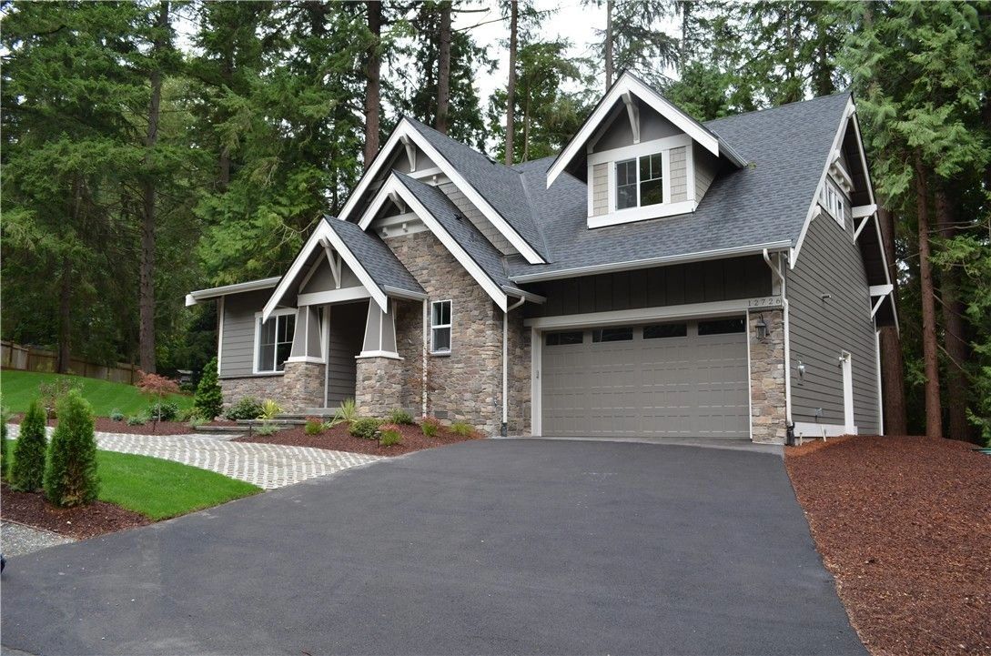 Craftsman custom home in Redmond, 2016